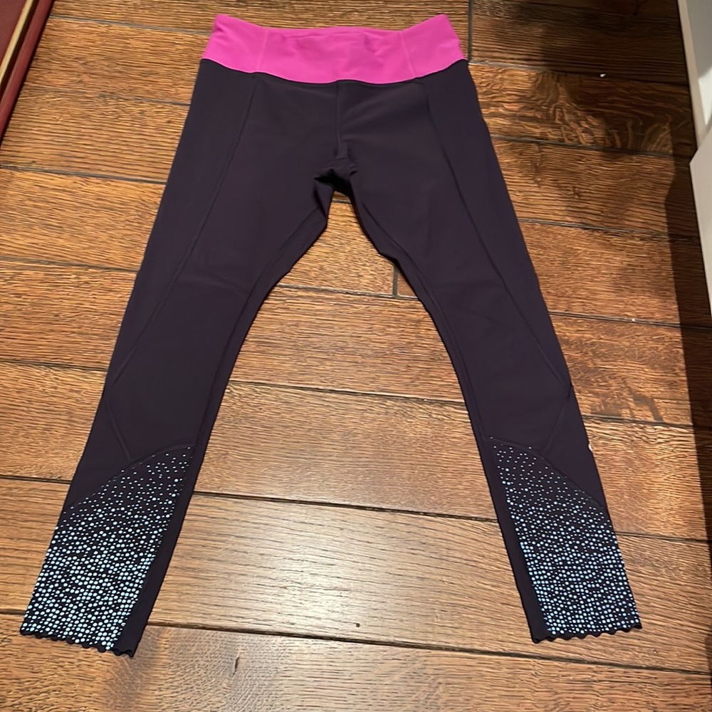 Lululemon Scallop Bottom Reflective Leggings
